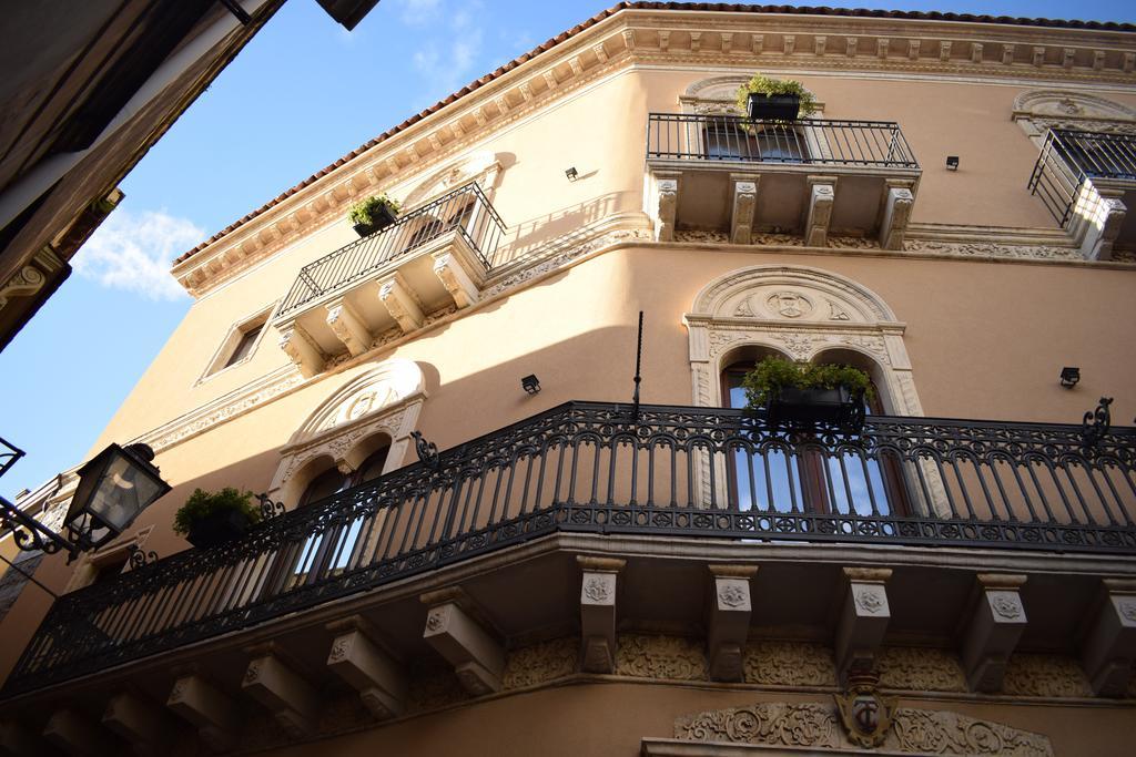 Cento Tari' Guest House Кастильоне-ди-Сицилия Экстерьер фото